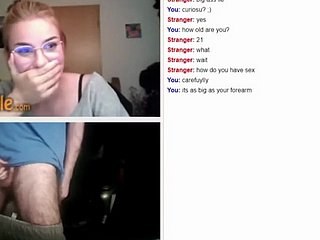 Girl shilly-shallying to lay eyes in the first place the kindest Hawkshaw in the first place omegle