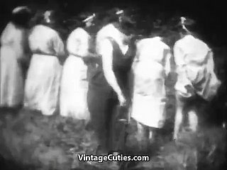 Horny Mademoiselles Dipukul di Woods (1930 -an Vintage)